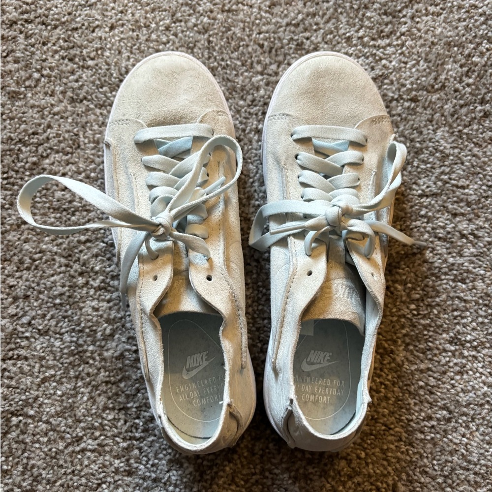 Nike Women's Suede Sneakers - Light Gray